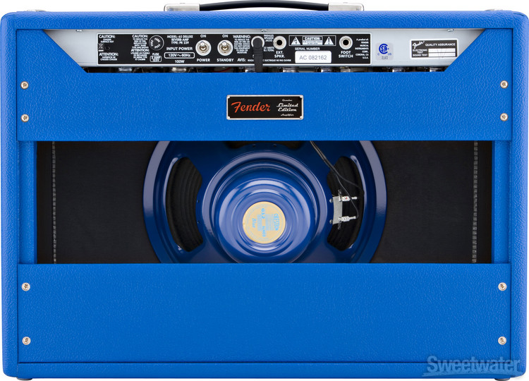 Fender Limited Edition '65 Deluxe Reverb Electric Blue