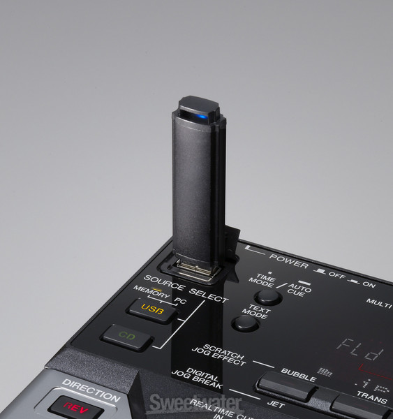 Close-up image | Pioneer Pro DJ CDJ-400