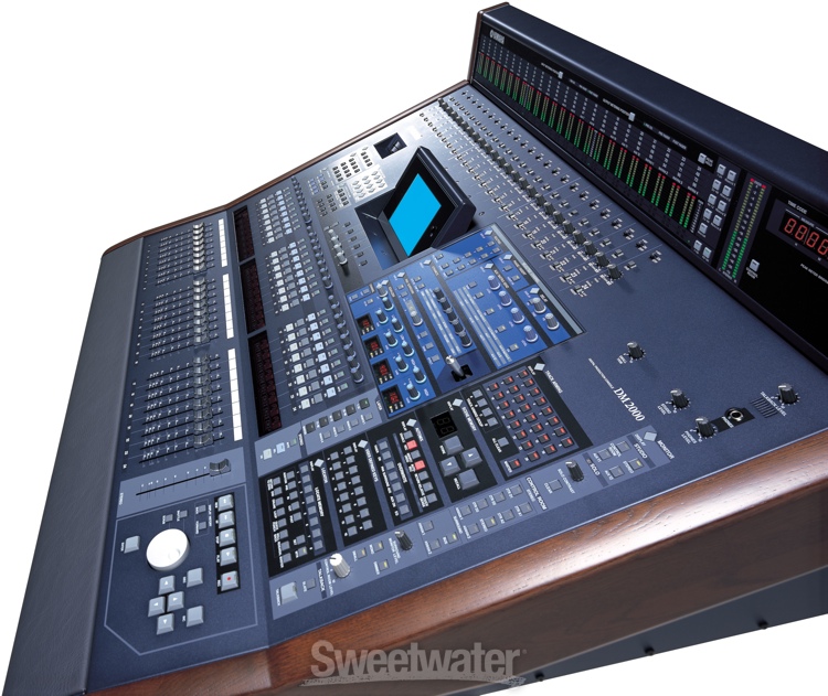 Yamaha DM 2000 VCM v2 Digital Production Console
