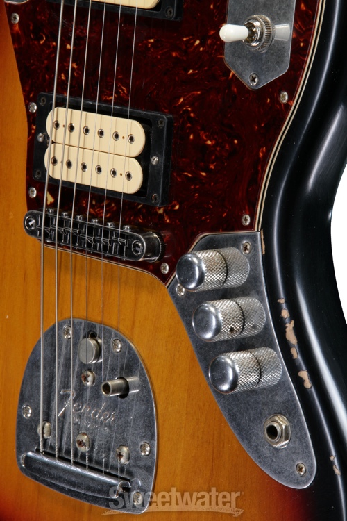 Fender Kurt Cobain Jaguar 3Tone Sunburst