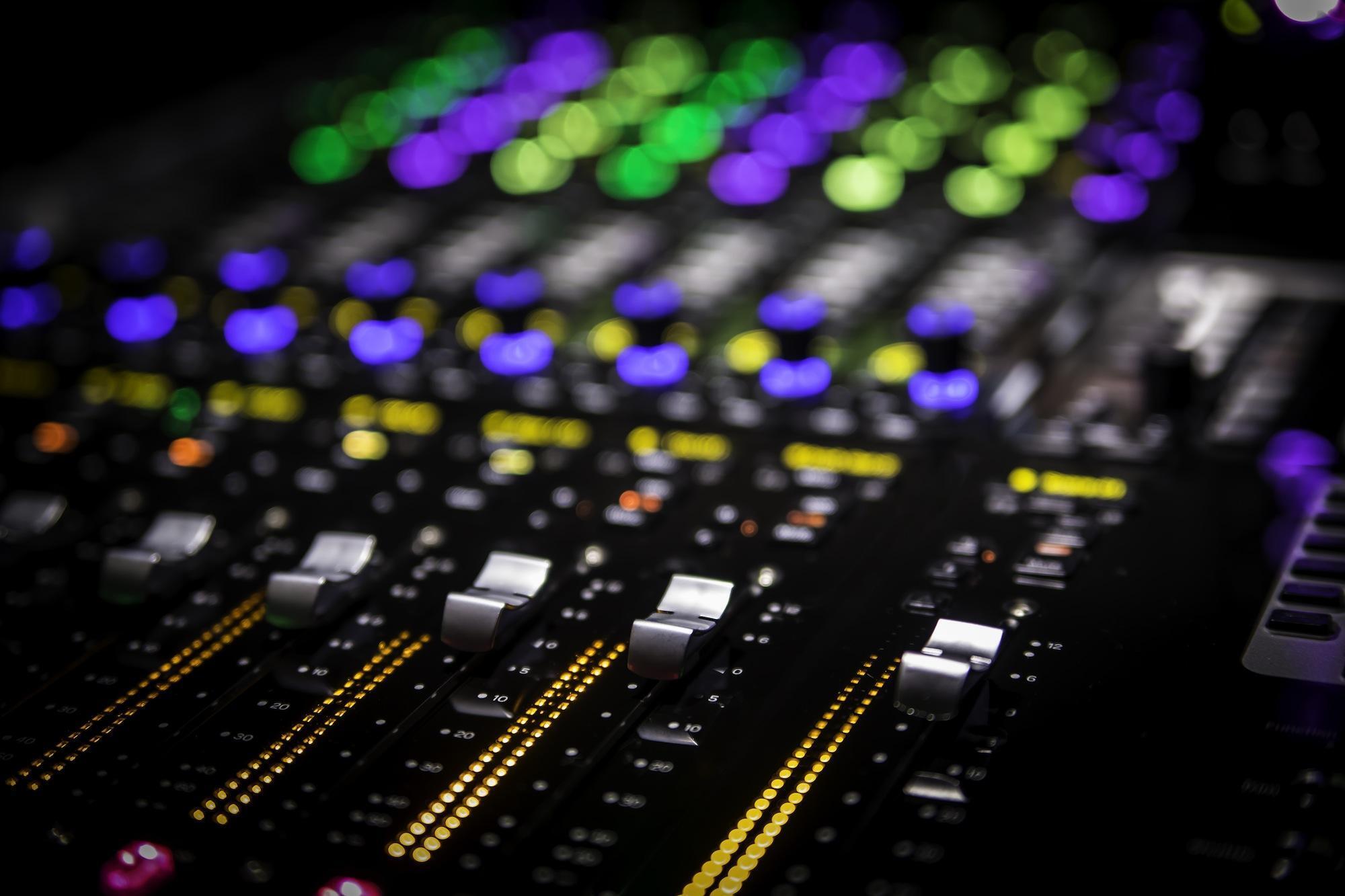 ONE BUCK DOWN Sweetwater is the world's leading music technology and instrument retailer, offering Highly Knowledgeable Sales Engineers, In-house Technical Support.