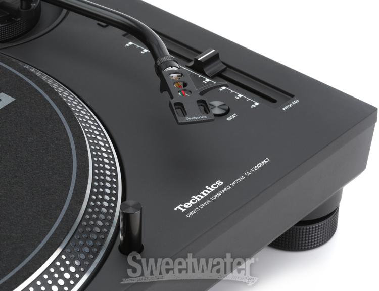 Technics SL1200MK7 Direct Drive Turntable Demo