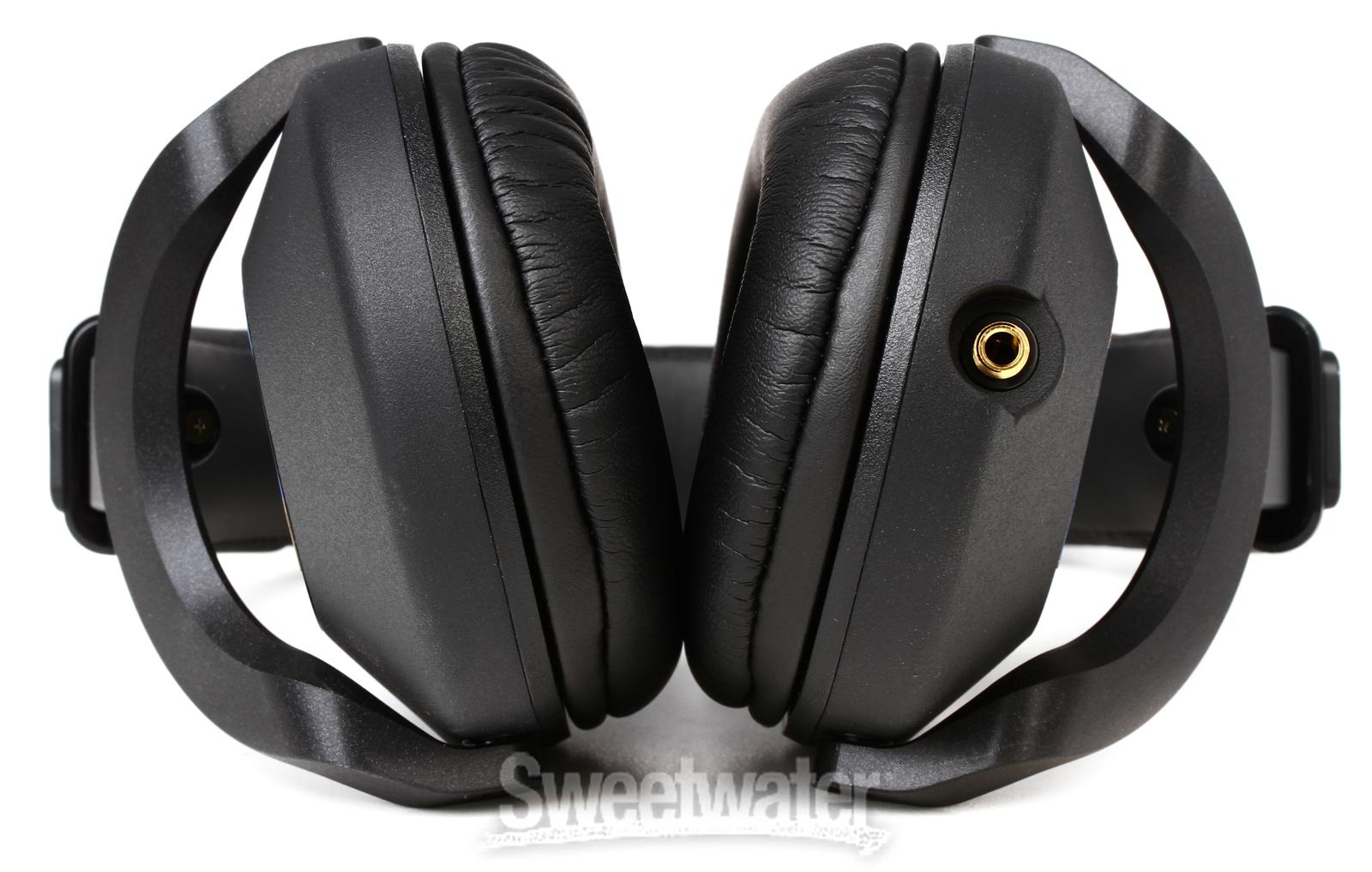 Sony MDR 7520 Closed Ear Studio Headphones