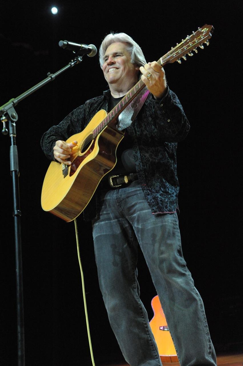 Doyle Dykes Performs Live at Sweetwater Sweetwater