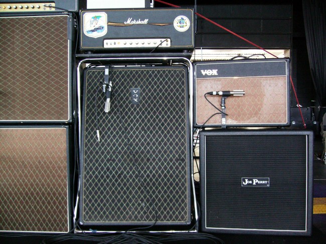 Aerosmith Joe Perry's rig including amps mic'd with a R-121 mics.