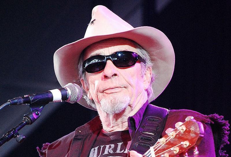  The Fightin' Side Of Me (Live) : Merle Haggard And The Strangers:  Música Digital