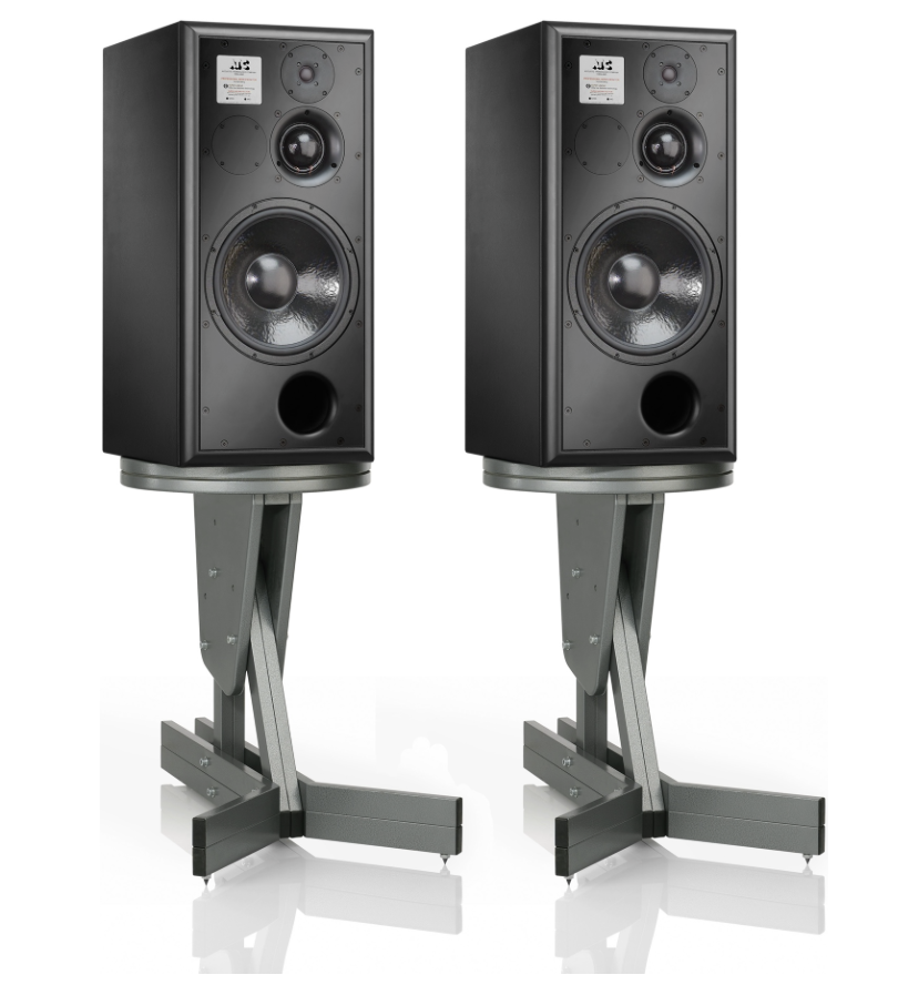 What is the difference between active and passive speakers 
