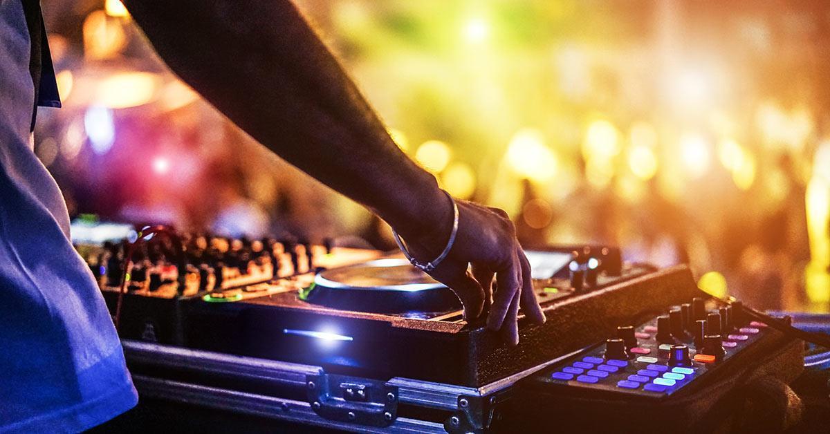 Tekstforfatter vokse op middelalderlig Best DJ Equipment for Beginners