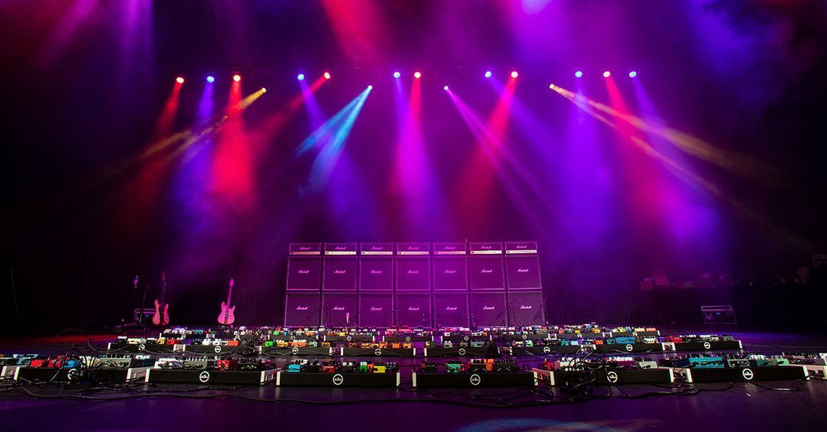 The Largest Guitar Effect Pedalboard in the World Yeah, We Did It!