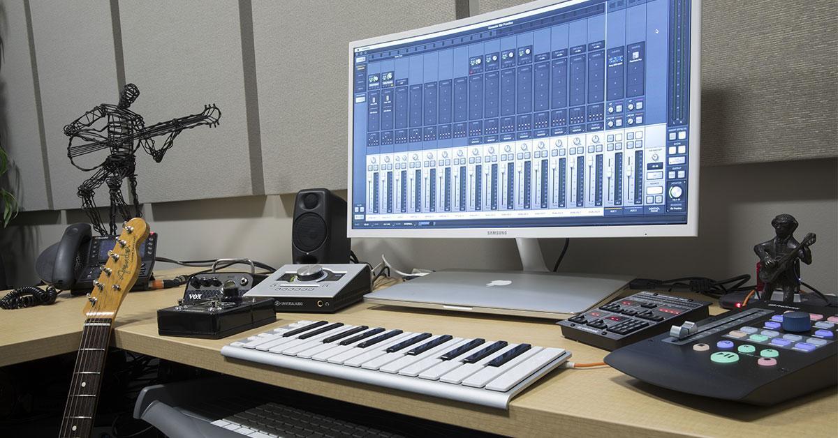 The Ultimate Desktop Guitar Practice Rig