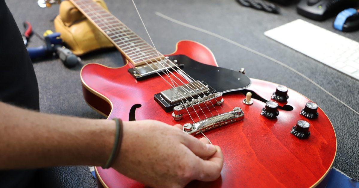 4 Gifts on Your Guitar's Wish List
