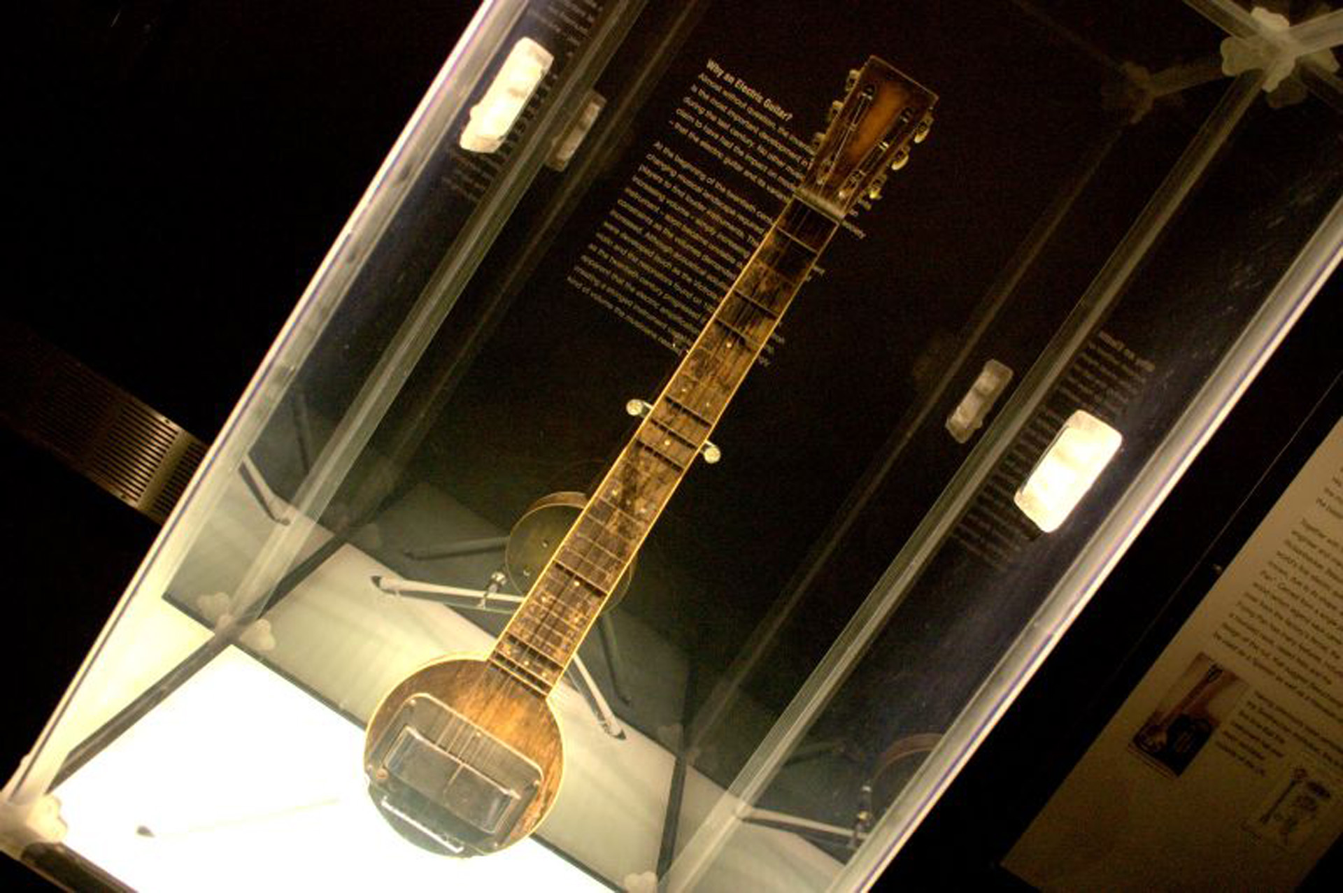 Who Invented The Electric Guitar? – t.blog