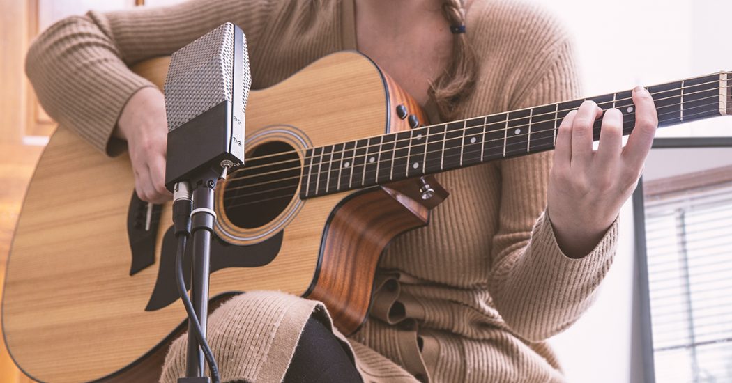 How to Record a Great Acoustic Guitar Sound in an Apartment Featured Image