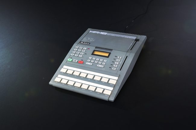 HR-16 16-bit Drum Machine