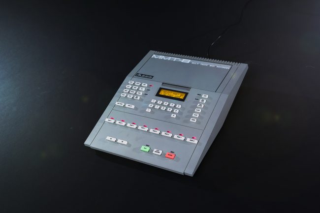 Alesis MMT-8 MIDI Recorder & HR-16 16-bit Drum Machine  (1988)