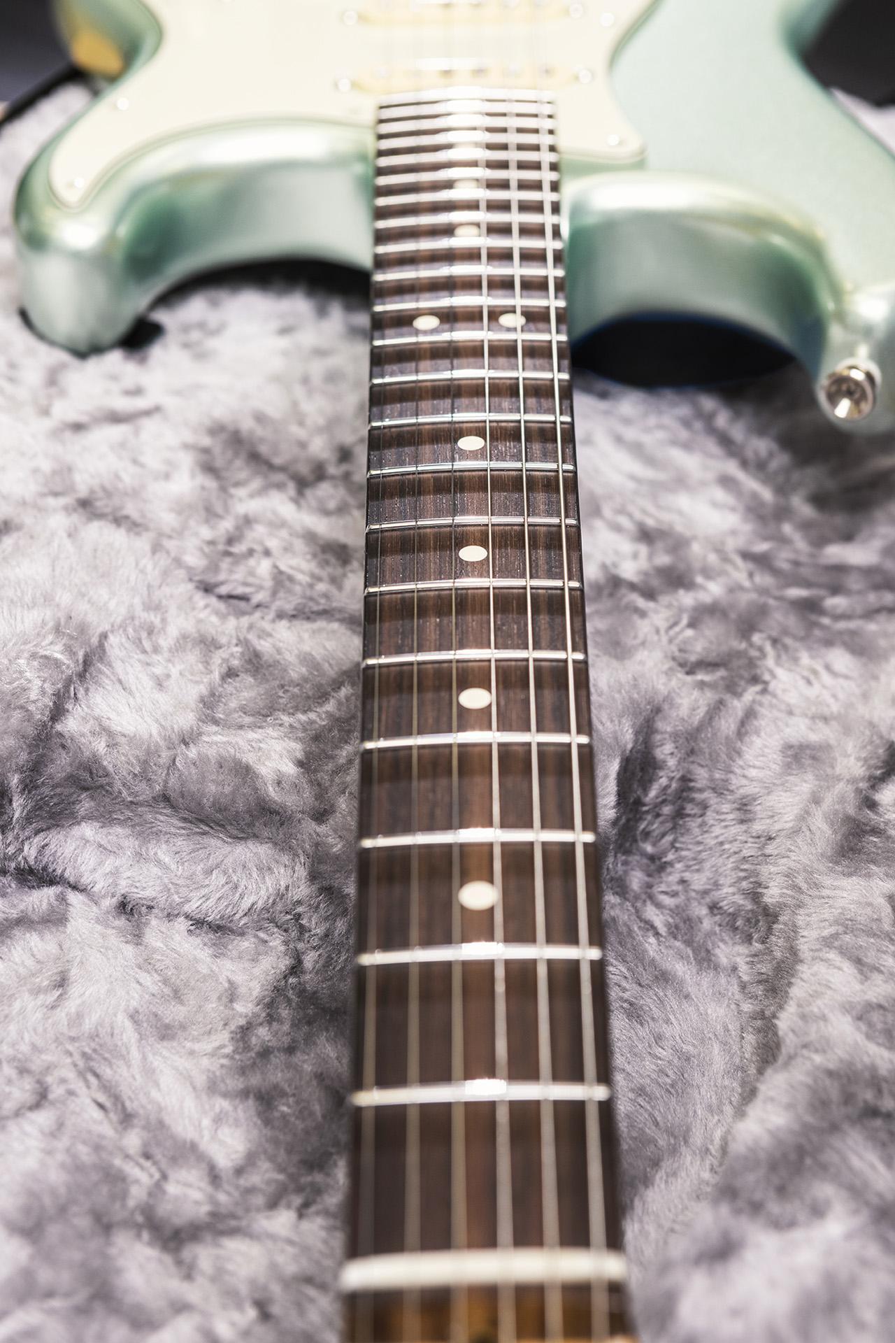 Stainless Steel Frets - Do They Make a Difference? Take a Listen