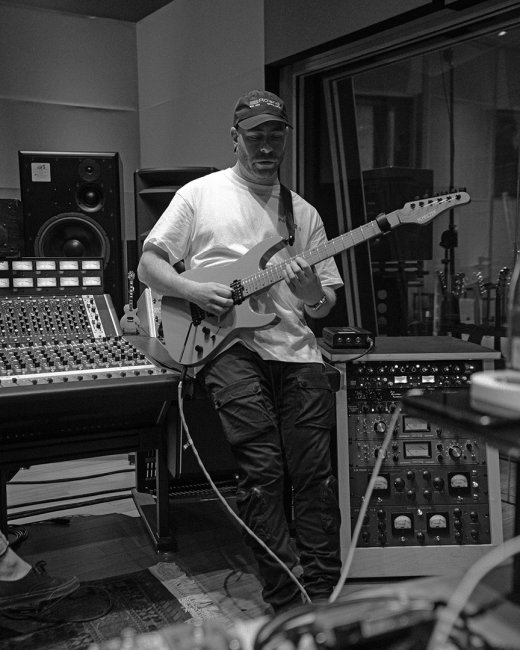 Aaron Marshall in Sweetwater Studio A