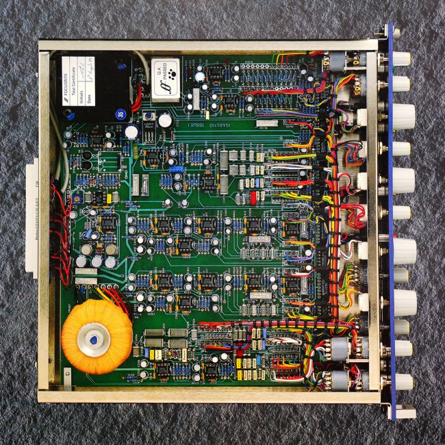Focusrite-ISA-110-circuit-board