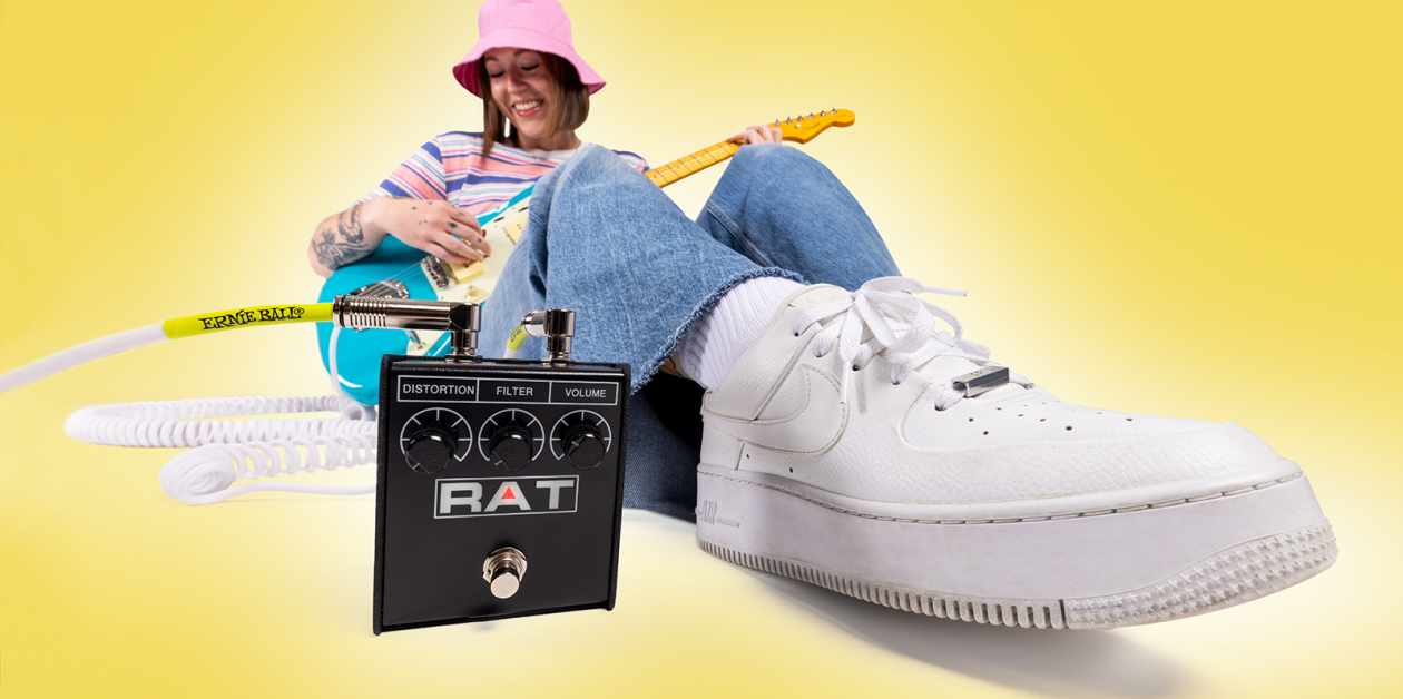 Article: From Grunge to G-funk: The Gear, Genres & Artists that Made the '90s - Read now.