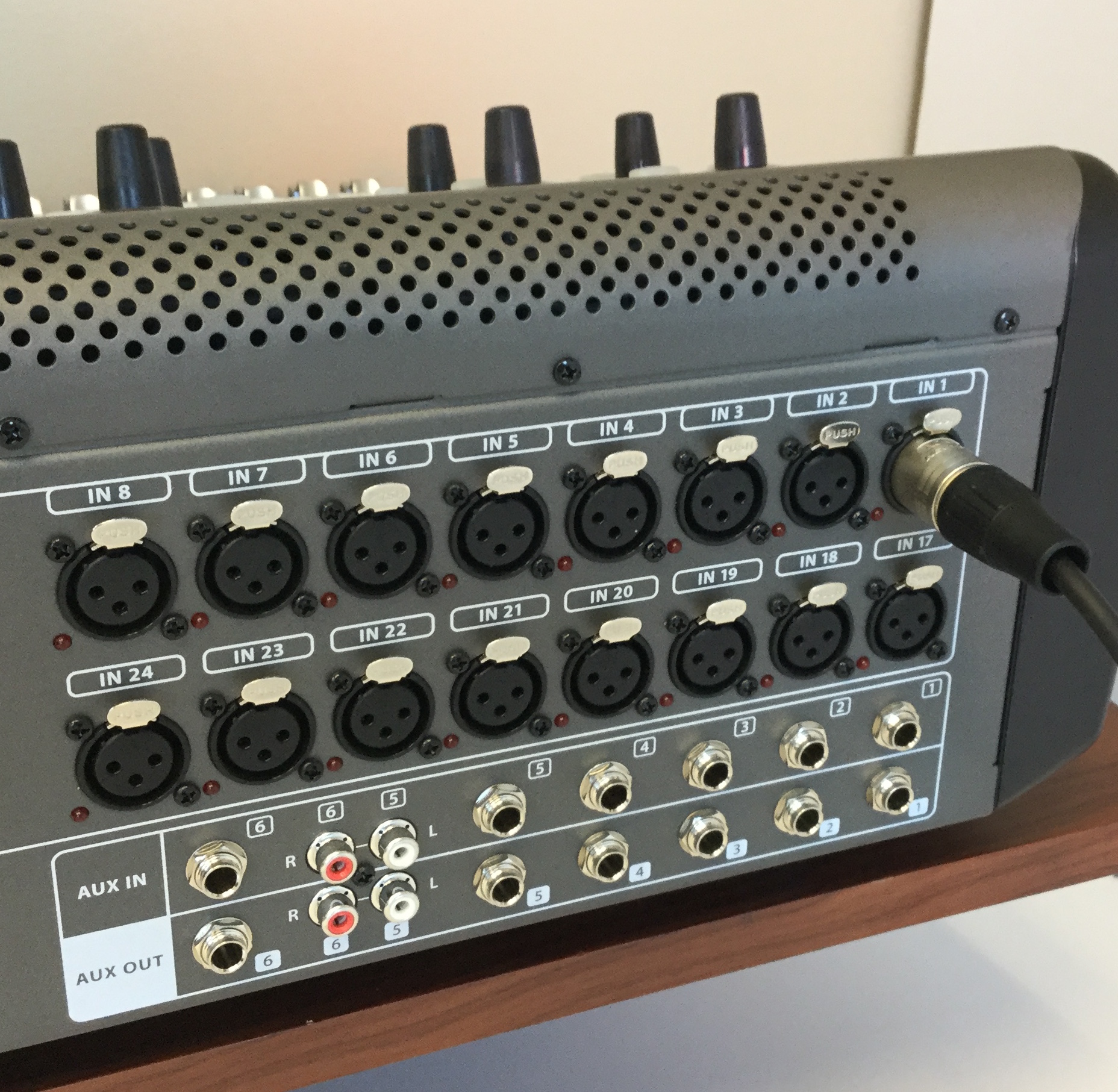 Behringer X32 How to get audio to the main outs Sweetwater