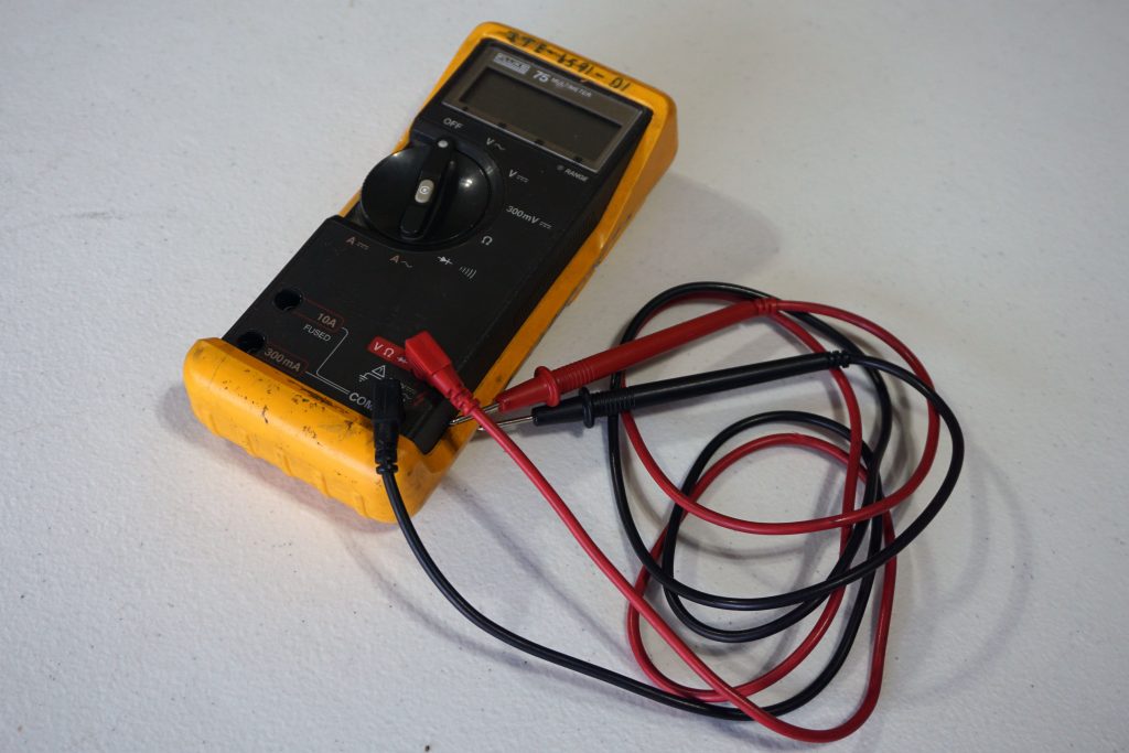 Testing cables with a multimeter