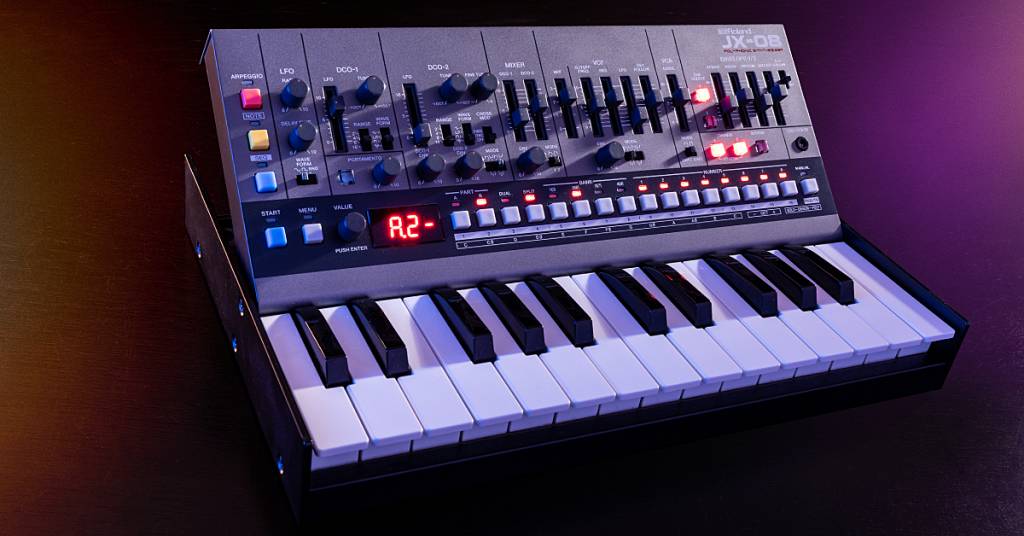 Roland JX08 How to Use the JX08 Sweetwater