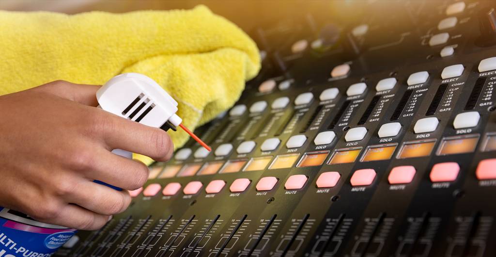 Mixer Care and Maintenance Guide Sweetwater