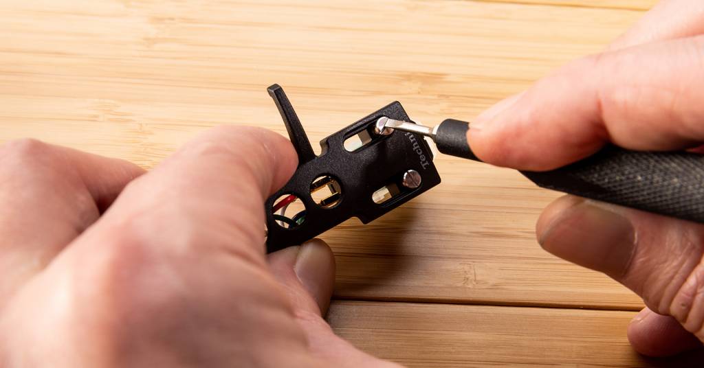 Unscrewing Cartridge